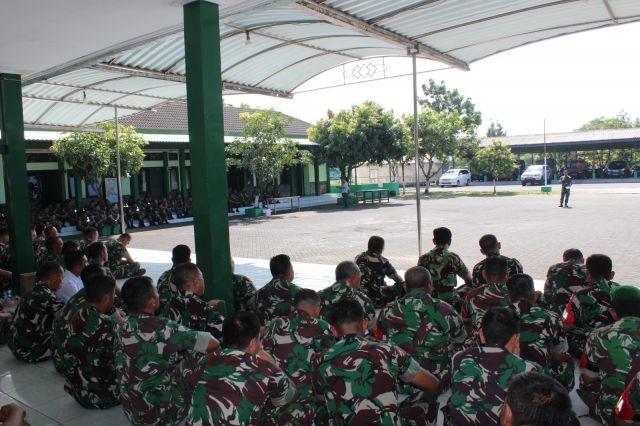 Dandim 0816/Sidoarjo Letkol Inf Guntung Dwi Prasetyo Himbau Kesadaran Anggota Militer dan PNS dalam Mengamankan Wilayah