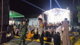 Babinsa 0816/02 Candi Hadiri Haul Mbah Kramat & Mbah Toyo Serta Gebyar Sholawat di Kendalpecabean