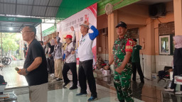 Jalan Sehat & Apresiasi Guru Inovatif Semarakkan HUT ke-80 PGRI di Tulangan