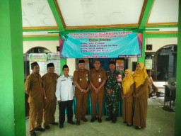 Pelantikan Perangkat Desa Jabaran Berlangsung Khidmat, Babinsa Balongbendo Hadir Berikan Dukungan