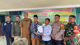 Kawal Transparansi Anggaran, Babinsa Balongbendo Hadiri Pengesahan APBDes 2026 Desa Bakung Temenggungan