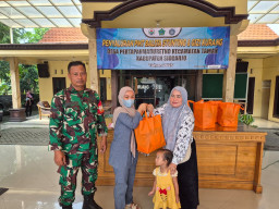 Babinsa Taman Hadiri Posyandu PMT, Wujud Kepedulian Cegah Stunting