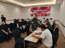 Setetes Bakti untuk Sesama, Koramil 0816/16 Waru dan Hotel Neo Berkolaborasi dalam Aksi Kemanusiaan