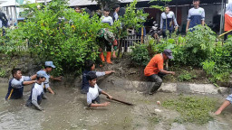 Bangun Karakter Peduli Lingkungan, Babinsa Gedangan Dampingi Karya Bakti SMK ETABA di Desa Tebel