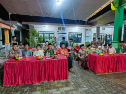 Babinsa Sawocangkring Hadiri Pengajian Haul Desa, Perkuat Ukhuwah dan Kebersamaan Warga