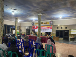 Babinsa Lambangan Kawal Musdes dan Sosialisasi Pengurukan Kopdea Merah Putoh