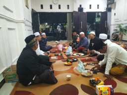 Babinsa Kemasan Hadiri Pengajian Umum, Perkuat Silaturahmi Warga