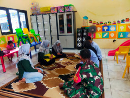 Babinsa Becirongengor Dampingi SPPI, Pastikan Bantuan Tepat Sasaran untuk Sekolah