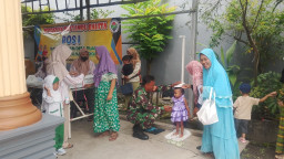 Babinsa Plaosan Dampingi Posyandu, 65 Balita Terlayani Penuh Kepedulian