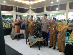 Semarak Ramadhan di Krembung: UMKM Bangkit, 1000 Takjil Dibagikan