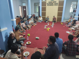 Babinsa Krian Perkuat Sinergi Warga Lewat Musdes dan Halal Bihalal