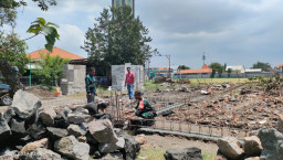 Babinsa Akselerasi Pembangunan Koperasi Merah Putih di Kelurahan Pucang Sidoarjo