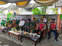Babinsa Krian Hadiri Pengajian Tahlil Kubro, Pererat Silaturahmi dan Kebersamaan Warga Kemasan