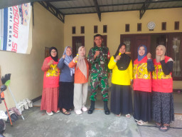 Babinsa Becirongengor Dampingi Kader Jumantik, Wujud Nyata Cegah DBD dari Lingkungan Rumah