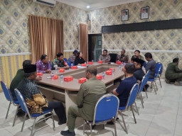 Harmoni untuk Lingkungan Sehat: Forkopimka Waru Sepakati Penghentian Sementara Pembakaran Sampah di Kepuhkiriman