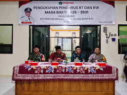 Pelantikan RT/RW Desa Ganting, Babinsa Tekankan Kebersamaan dan Pelayanan Warga