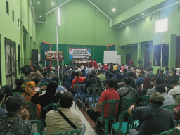 Wujudkan Pilkades Berkualitas, Desa Kepuhkiriman Bentuk dan Bekali KPPS dengan Bimtek Humanis dan Profesional