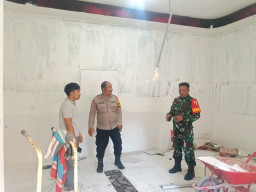 Babinsa Jambangan Dampingi Peninjauan Lokasi SPPG Demi Pelayanan Warga yang Lebih Baik