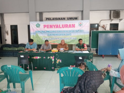 Babinsa Janti Kawal Penyaluran BLT-DD, Hadirkan Kepastian dan Senyum Warga