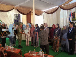 Ukir Senyum Kelulusan, Serka Purnomo Tingkatkan Harapan pada Generasi Muda Wonoayu