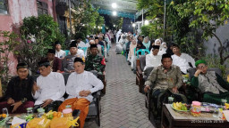 Babinsa Tambakrejo Hadiri Pengajian Akbar Muharam 1448 H, Perkuat Nilai Keimanan Warga