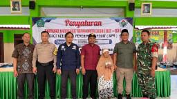 Babinsa Kemangsen Dampingi Penyaluran BLT-DD untuk 42 KPM