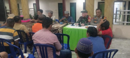Babinsa Sidomulyo Perkuat Kamtibmas Lewat Komsos Bersama Warga