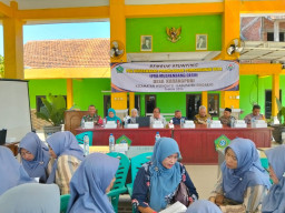 Babinsa Karangpuri Kawal Rembug Stunting, Wujudkan Generasi Sehat Menuju Masa Depan Berkualitas