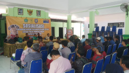 Babinsa Tambakkemerakan Dukung Sosialisasi Rokok Legal, Perkuat Kesadaran Hukum Warga