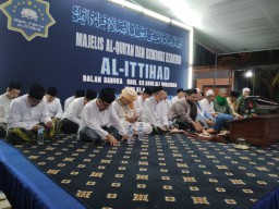 Babinsa Serka Sukaeri wakili Danramil 0816/09 hadiri haul Romo KH. Agus Ali