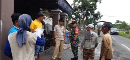 Babinsa 0816/13 Wonoayu dan Masyarakat Desa Becirongengor Karya Bhakti Pem