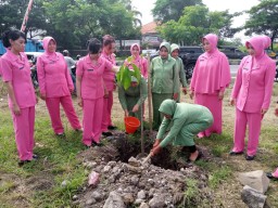 Persit KCK Ranting 10 Krian bersinergi dengan Bhayangkari