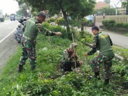 Anggota Koramil 18 Sedati Ikuti Program Penghijauan
