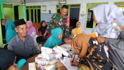 Babinsa Jabon Hadiri Giat Posyandu Lansia Di Balai Desa Panggreh