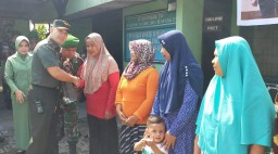 KUNJUNGAN DANDIM SIDOARJO DAN KETUA PERSIT KCK KE KORAMIL 18 SEDATI