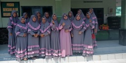 Anggota koramil 0816/10 Balongbendo beserta persit adakan pertemuan