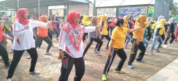 Tercipta hidup Sehat, Babinsa Ramil Tarik ikut SKJ bersama warga