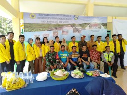 Babinsa Jabon Hadiri Penerimaan Mahasiswa KKN di Desa Kedungpandan
