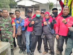 Babinsa Ramil 0816/10 Balongbendo Amankan Unjuk Rasa Buruh