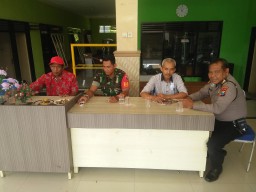 BABINSA CANDIPARI APRESIASIKAN DEKLARASI PEMILIHAN KADES DAMAI