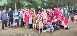 Guyup rukun bersama anggota Persit KCK Ranting 10 Krian