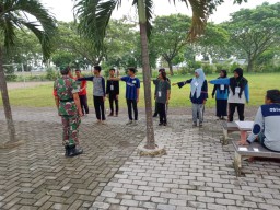 Pembentukan Disiplin Loyalitas, Babinsa Ramil 0816/11 Tarik Latih PBB