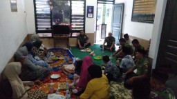 Anggota Koramil 16/Waru beserta ibu Persit adakan Yasinan
