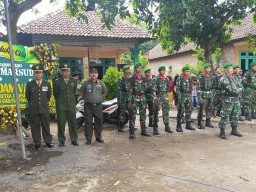 Danramil Jabon Takziah Ke Rumah Duka Alm Marsudi