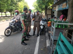 Bersama sat pol PP, Koramil 0816/03 buduran tertibkan Bangli