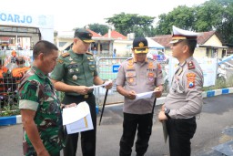 Program Pembuatan SIM, Anggota Kodim 0816/Sidoarjo datangi Polresta Sidoarj