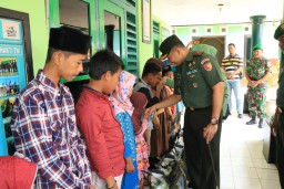 Safari Jumat berkah Dandim Sidoarjo bersama anak yatim piatu