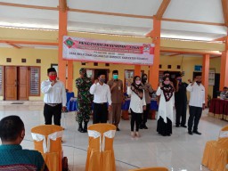 Danramil 0816/13 Wonoayu Menghadiri  Pengambilan Sumpah Anggota BPD.