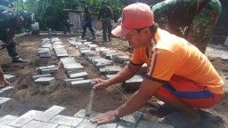 Paving Blok, Bangkitkan Semangat Warga