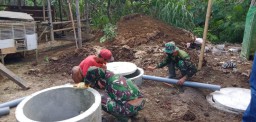 Selesai Pasang Sapticktank, Pemasangan Pipa Dilakukan